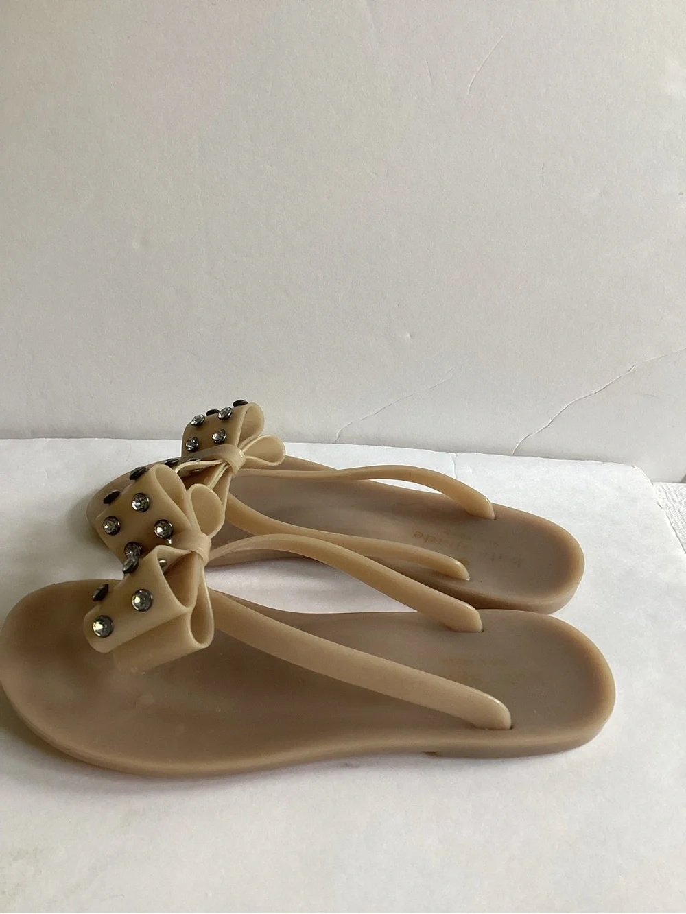 Kate Spade Jelly Bow Sandals Nude Rhinestone Studded Flip Flops Size 6